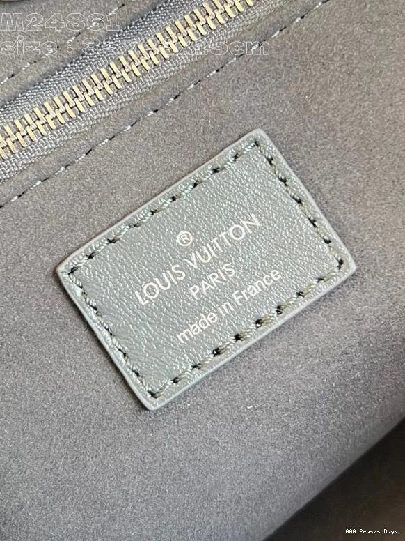 AAA Pruses Bags -33.5 VUITTON CarryAll Cargo 23x15cm LOUIS x 0729